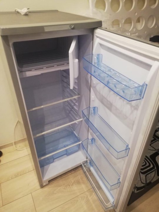 Холодильник бирюса 110 купить. Холодильник Бирюса m110.