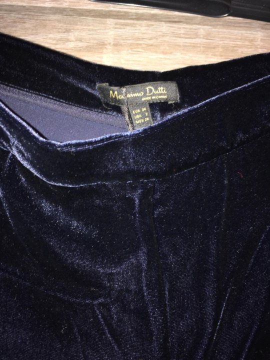 Бархатные брюки темно-синего цвета. Massimo dutti – купить в Москве, цена 3 700 руб., продано 24 февраля 2021 – Штаны и шорты