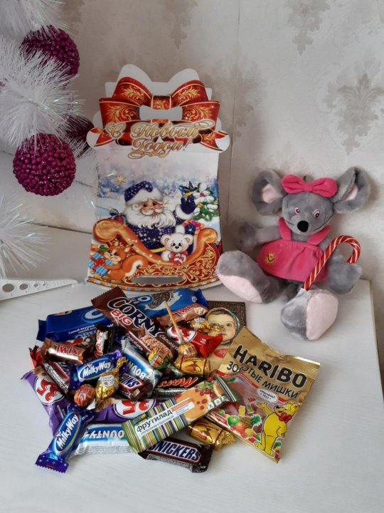 Сладкий Новогодний Подарок С Игрушкой Сладкий Новогодний Подарок С Игрушкой