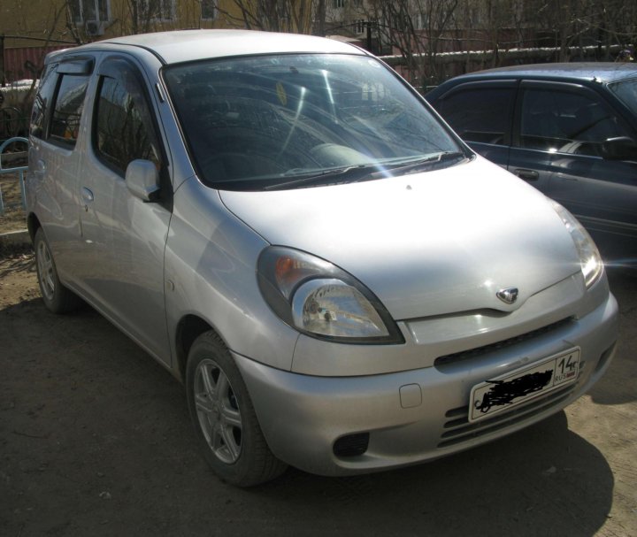 Toyota Funcargo 2003 черная