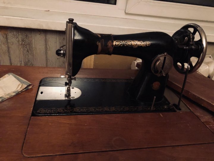 скупка старинных швейных машинок. ценное в старой швейной машинке. зингер 16к33. куда деть старую швейную машинку. скупка швейных машинок б у.