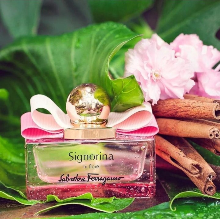 Salvatore ferragamo signorina in fiore. Salvatore Ferragamo Signorina in Fiore w EDT Tester 100 ml.. Ягодная туалетная вода. Духи с ягодами. S. Ferragamo Signorina in Fiore w EDT 100 ml Tester.