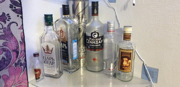 пэт бутылка 300 мл. под каждой пятидесятой бутылки. под каждой пятидесятой бутылки. декупаж бутылок. советские водочные бутылки.