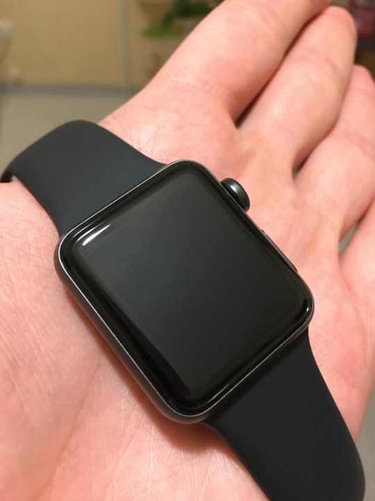 Series 3 38mm. Apple watch Series 3 38мм. Эпл вотч 3 на руке 38 черный. 3 38мм. 110*39*38mm.