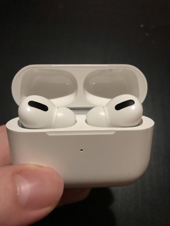Airpods pro.