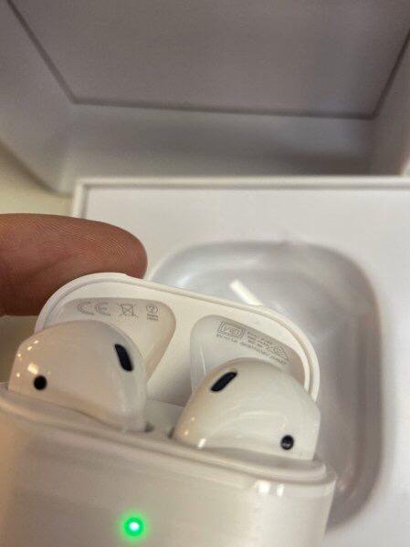 Airpods lux