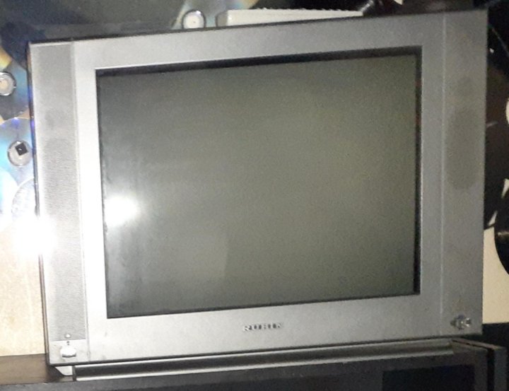 Сдать нерабочий телевизор. Нерабочий телевизор. Старый нерабочий телевизор. Старый телевизор Рубин. Телевизор то8-29к.