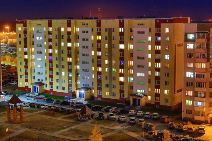 Дома в городе нефтеюганске. Дома в городе нефтеюганске. Нефтеюганск 15 микрорайон. Нефтеюганск 15 микрорайон. Дома в городе нефтеюганске.