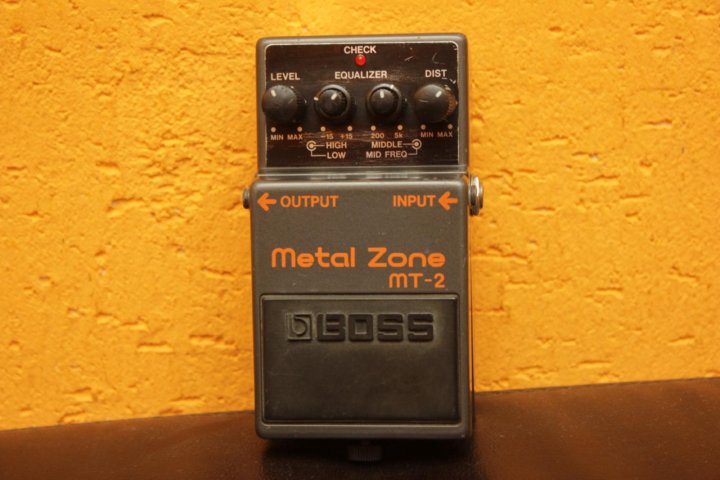 Метал зон. Boss MT-2. Boss Metal Zone MT-2. Boss педаль MT-2. Педалька Boss Metal Zone MT-2.