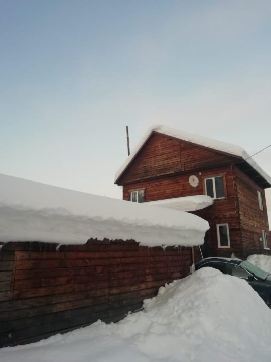 Дом в таштаголе. В Таштаголе на доме висела фото. Дом Таштагол район продажи. Дома в Таштаголе купить. Продажа домов в Таштаголе.