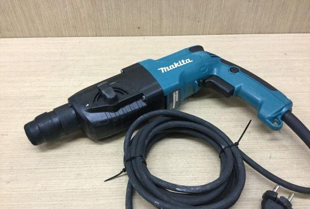 Перфоратор макита бу. Makita hr183.