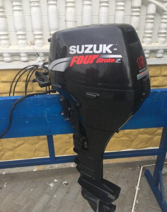 Лодочный мотор 4 такт бу. Suzuki 15 2 тактный. сузуки 15 2-х тактный фото.