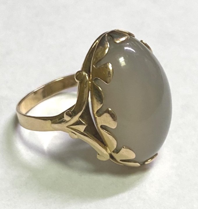 Золотые кольца с камнем ссср