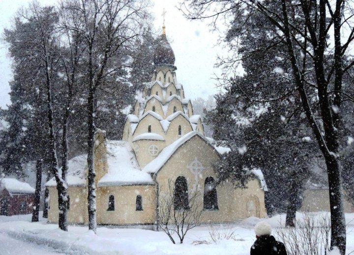 Серафимо Знаменский скит ночью