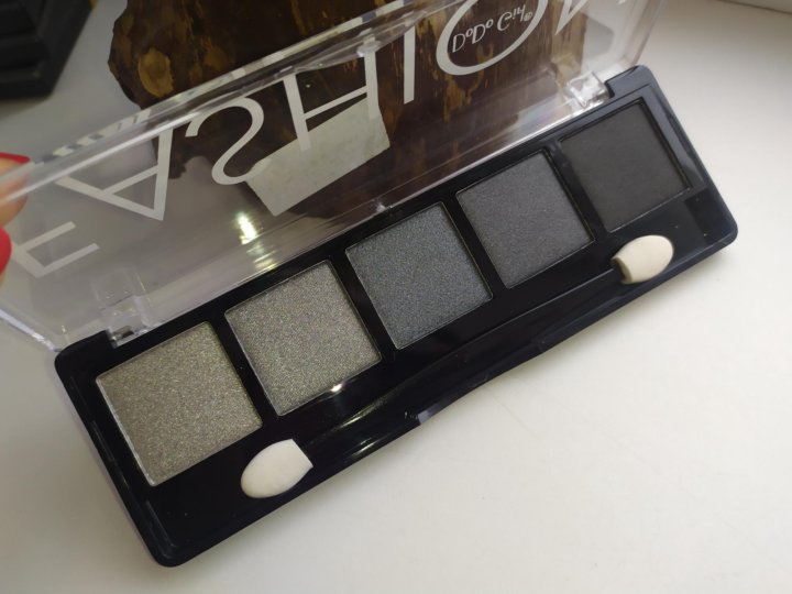 тени ева мозаик палетка 3. тени fashion. тени pastels бежевая. тени eva mosaic fashion. Mac косметика палетка 88 цветов.