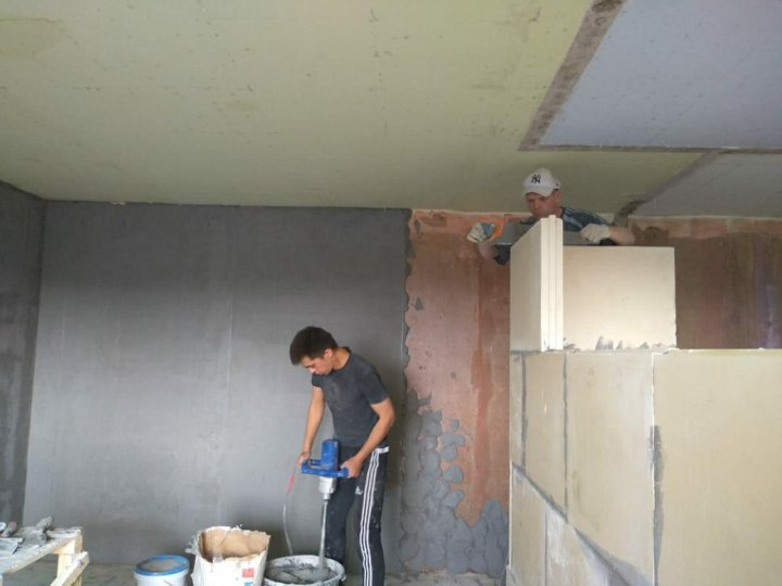 Штукатур Маляр под маяк – купить в Москве, цена 350 руб., дата ...