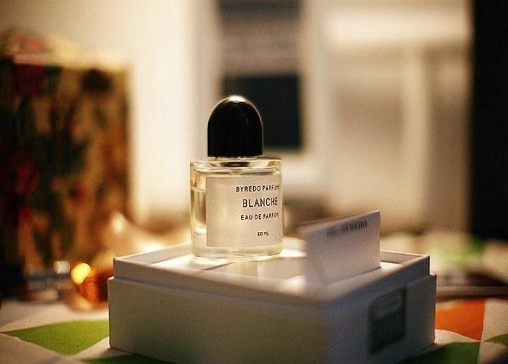 Byredo blanche аналоги. Byredo Blanche. Духи Byredo Blanche. Байредо Бланш 50 мл. Byredo Blanche (women).