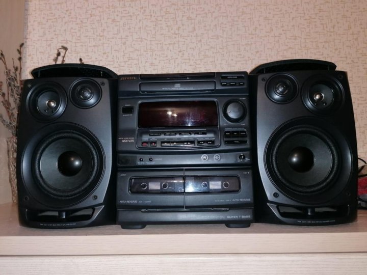 Aiwa nsx v70. Музыкальный центр NSX. V25. Aiwa NSX v30. Музыкальный центр Aiwa NSX-v300. Айва NSX-v25 настройка будильника.