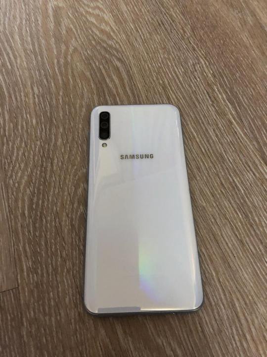 Самсунг а15 белый. Самсунг а11 белый. Samsung a11 белый. Samsung Galaxy a50 64gb белый. Самсунг галакси а50 белый 64гб.