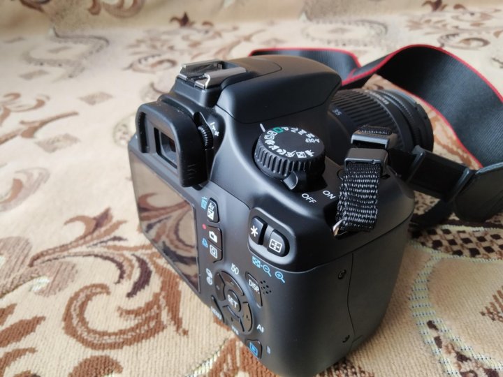 Есть ли на canon 1100d блютуз