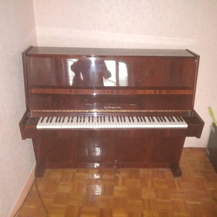 Авито куплю пианино б у. Пианино 1980. Пианино 1980 года. Пианино б/у. Беуер рояль 1980.
