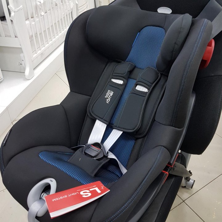 Как снять кресло с изофикс britax romer