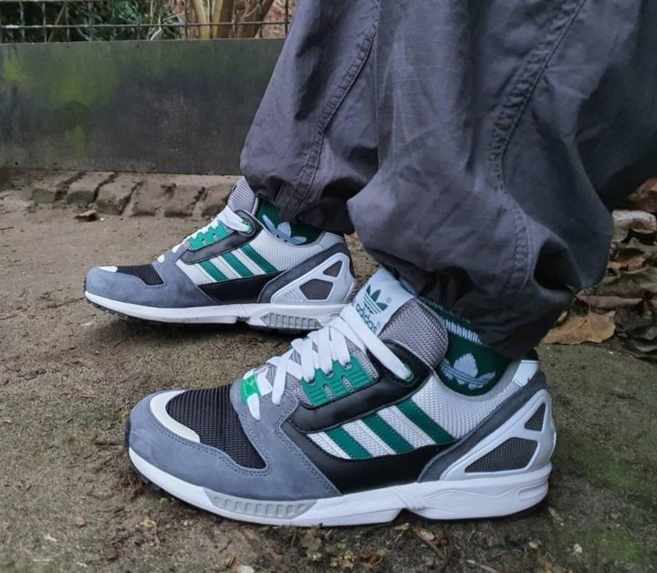 Adidas ZX 8000 на ноге