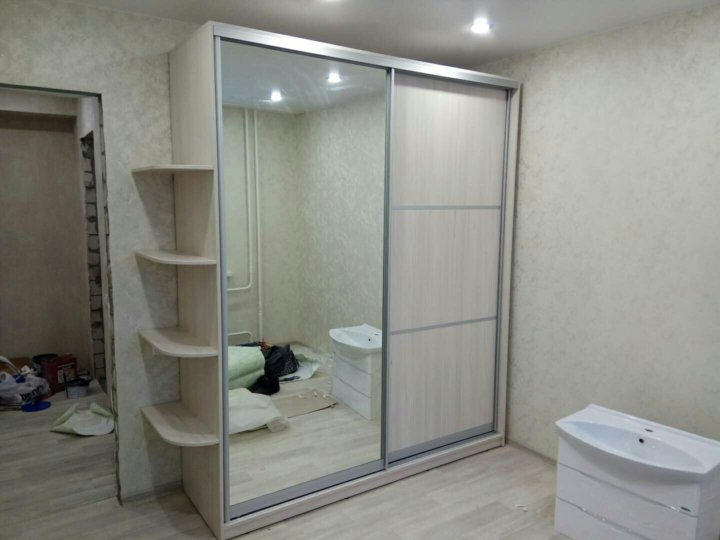 Угловой шкаф в спальню. Шкаф-купе маэстро венге/лоредо. Мастер по изготовлению шкафов купе. Шкаф угловой. Угловой шкаф купе.