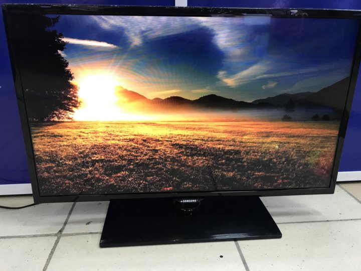 Самсунг 81. Телевизор Samsung 2023. Телевизор самсунг 81 см старый.