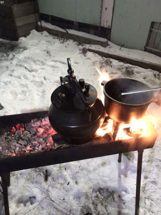 Не открывается афганский казан как открыть. Афганский казан. Афганский казан на костре. Афганский казан на огне. Афганский казан на открытом огне.