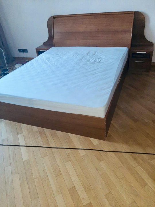 Кровать двуспальная с матрасом 180х200 недорого