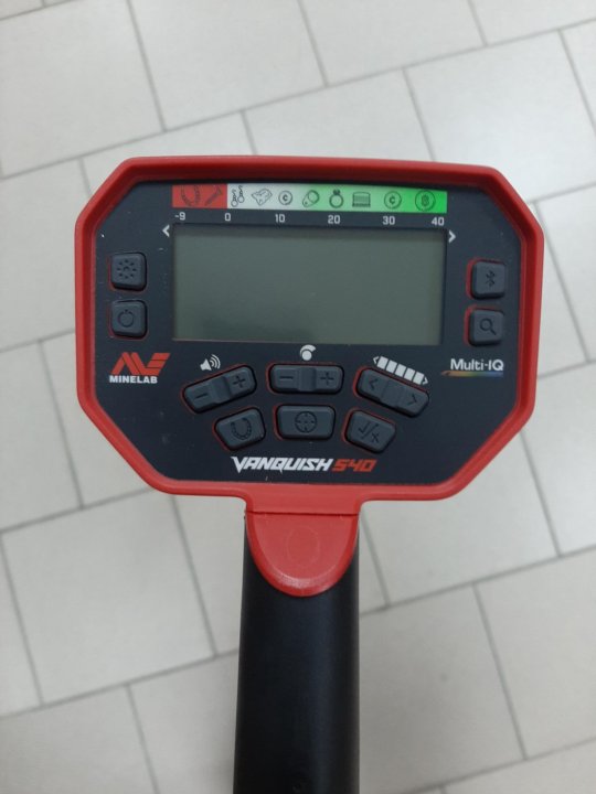 Minelab vanquish 540 pro pack. Minelab Vanquish 540 плата. Металлоискатель Vanquish 540 в поле.