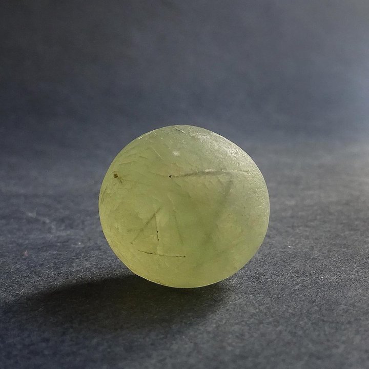 88 ct midnight red mozambique. Камень гранат мали. Гранат гроссуляр. Гроссуляр камень минерал. Гроссуляр и гидрогроссуляр.