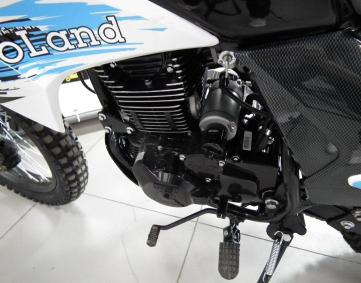 Мотоцикл enduro lt 250. Мотоцикл кросс Enduro lt 250. Мотоцикл Motoland Enduro lt 250. Motoland кросс Enduro lt 250. Мотолэнд ЛТ 250 эндуро.