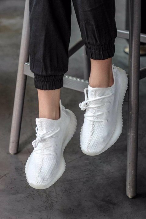 Adidas easy Boost White