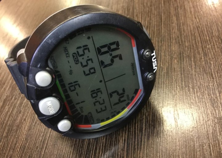 IQ850 TUSA DC-SAPIENCE II ダイブコンピュータ ダイビング TUSA ツサ 