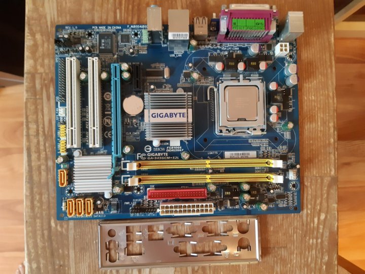 Gigabyte ga 945gcm s2l схема
