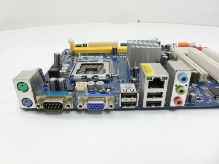 Asrock g31m-gs r2. Материнская плата asrock 775 g31m-s. G31m-gs материнская плата. Материнская плата asrock p1333 ddr2. G31m s материнская.