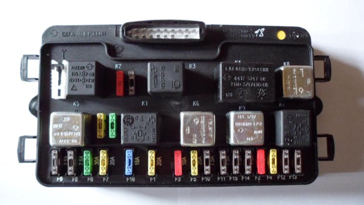 Распиновка предохранителей 2115. Блок предохранителей 2115-3722010. Блок предохранителей 2114-3722010. Монтажный блок 2114 3722010ту. Монтажный блок 2115-3722010-08.