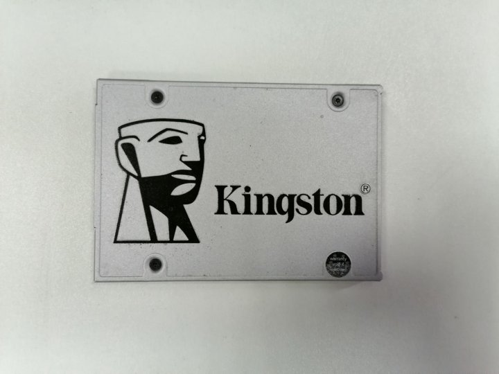 Ssd avito. Kingston uv400. SSD диск Kingston uv400. SSD Kingston в руке.