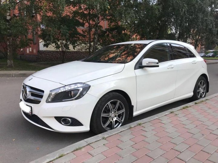 Мерседес с 180 2013. Мерседес а 180 хэтчбек. Mercedes Benz a180 2013. Мерседес Бенц с 180 2013. Мерседес 180 с класса.