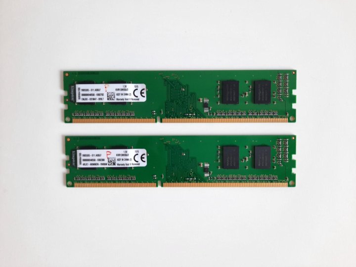 Плашки памяти 4 гб. Оперативная память две плашки по 4 ГБ Kingston. Оперативная память 2 плашки по 8 с радиатором. Плашка на 2 ГБ. Плажки по 6 ГБ.