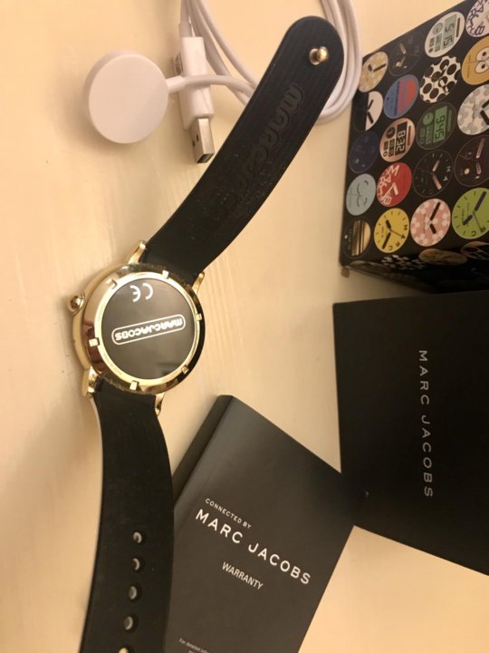 marc jacobs smart watch reviews