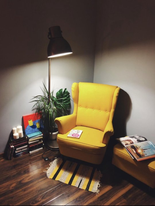 Желтое кресло IKEA + табурет для ног бесплатно! – купить в Москве, цена 12000 руб., продано 18 июля 2020 – Диваны и кресла