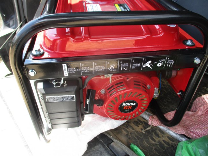 Honda eg5500cxs китайский. Honda em5500cxs. Китайский Генератор Хонда 5500. Honda Elemax eg5500cxs.