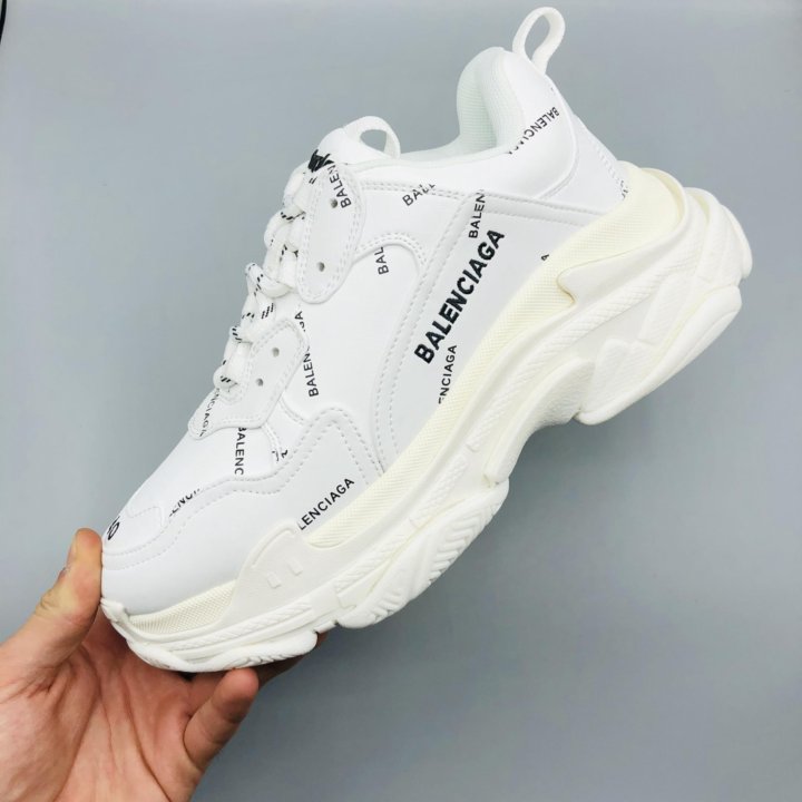 Кроссовки Balenciaga Triple s белые