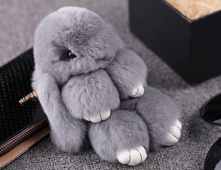 Брелок пушистый кролик. Брелки зайчики. Мягкие зайчики брелки. Зайка мех. Fur keychain зайчик.