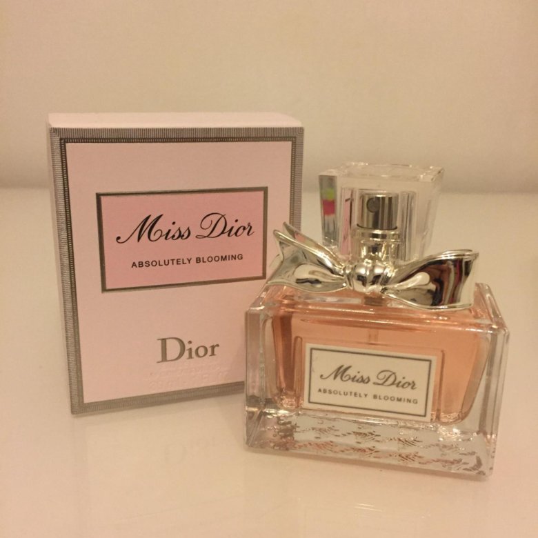 Диор блуминг букет отзывы. Духи Miss Dior absolutely Blooming. Miss Dior absolutely Blooming 2016. Miss Dior absolutely Blooming духи Marso. Диор блюминг блюминг.