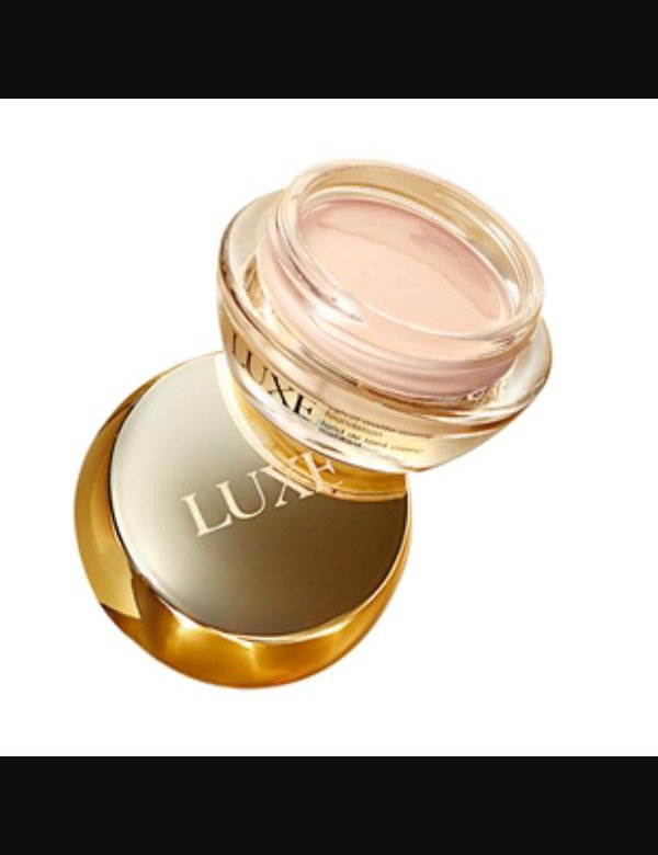 Матирующий тональный крем люкс. Тональный крем Luxe Avon. Тональный крем Люкс эйвон. Люкс эйвон матирующий тональный крем. Эйвон Luxe тональный крем для лица.