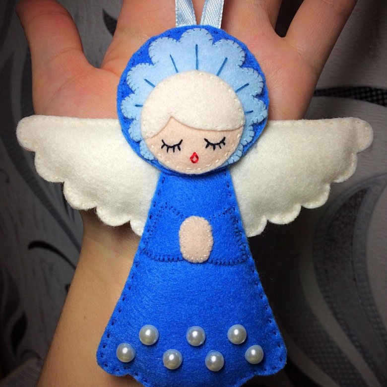 оберег из фетра. брелки из фетра. брелки для ключей из фетра. глазки из фетра. амулеты из войлока своими.